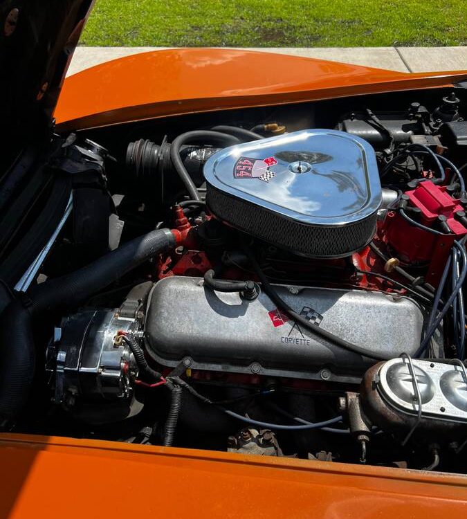 Chevrolet-Corvette-coupe-1974-13