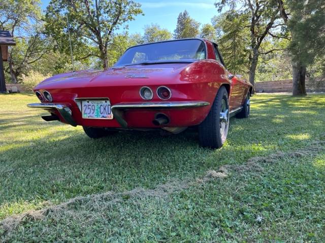 Chevrolet-Corvette-stingray-1965-8