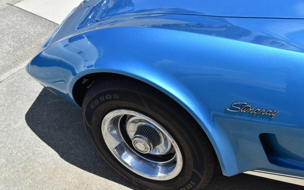 Chevrolet-Corvette-stingray-1973-17