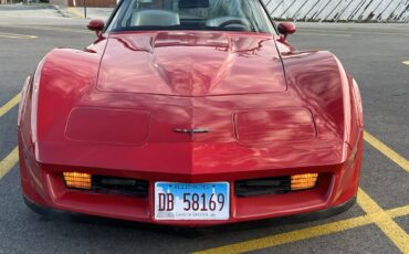 Chevrolet-Corvette-stingray-1981-7