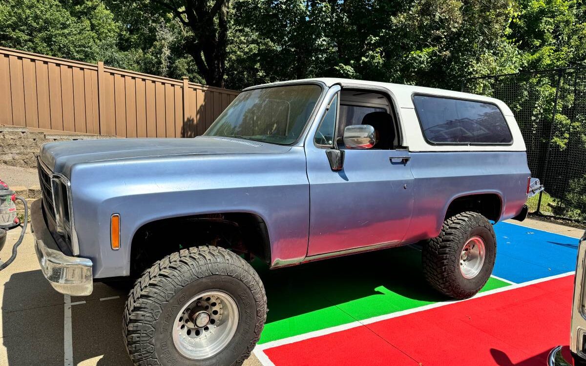 Chevrolet-K5-blazer-1975-3