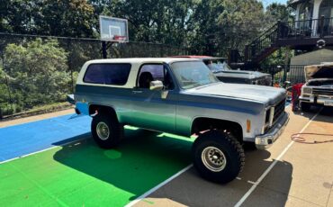 Chevrolet-K5-blazer-1975