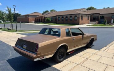 Chevrolet-Monte-carlo-lt-1982-3