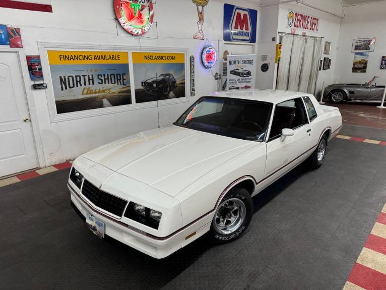 Chevrolet-Monte-carlo-ss-1985-6