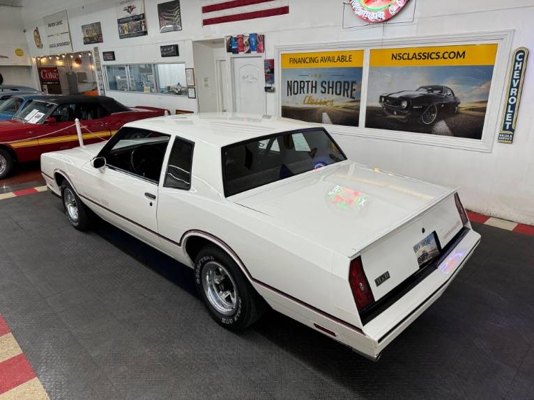 Chevrolet-Monte-carlo-ss-1985-7