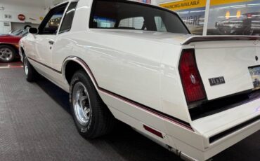 Chevrolet-Monte-carlo-ss-1985-9