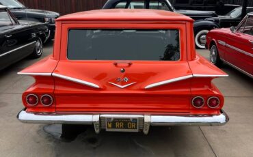 Chevrolet-Sedan-delivery-1960-4