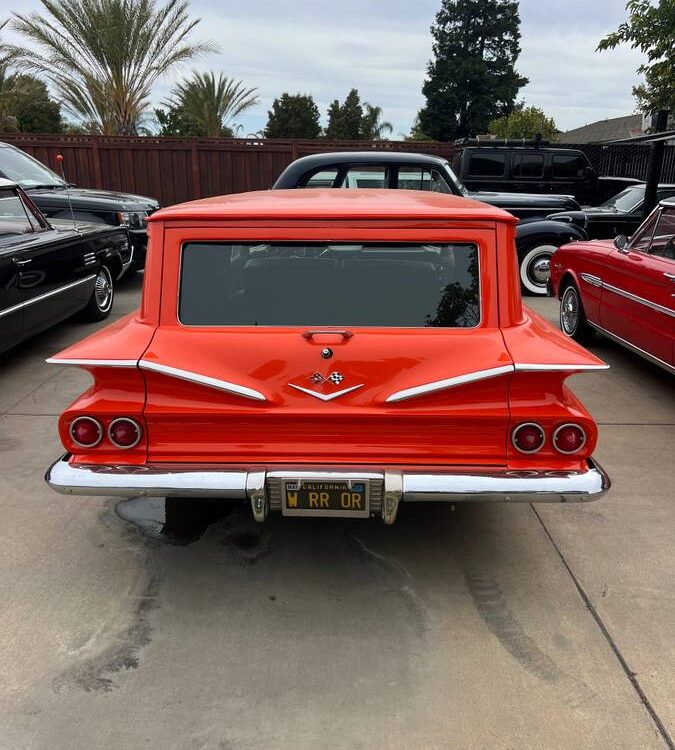 Chevrolet-Sedan-delivery-1960-4