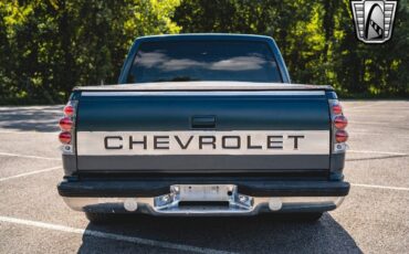 Chevrolet-Silverado-1500-Pickup-1989-5