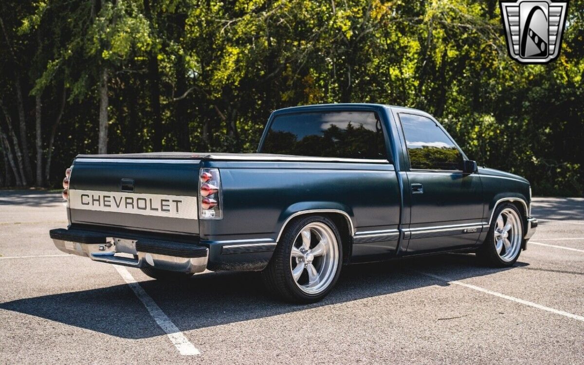 Chevrolet-Silverado-1500-Pickup-1989-6