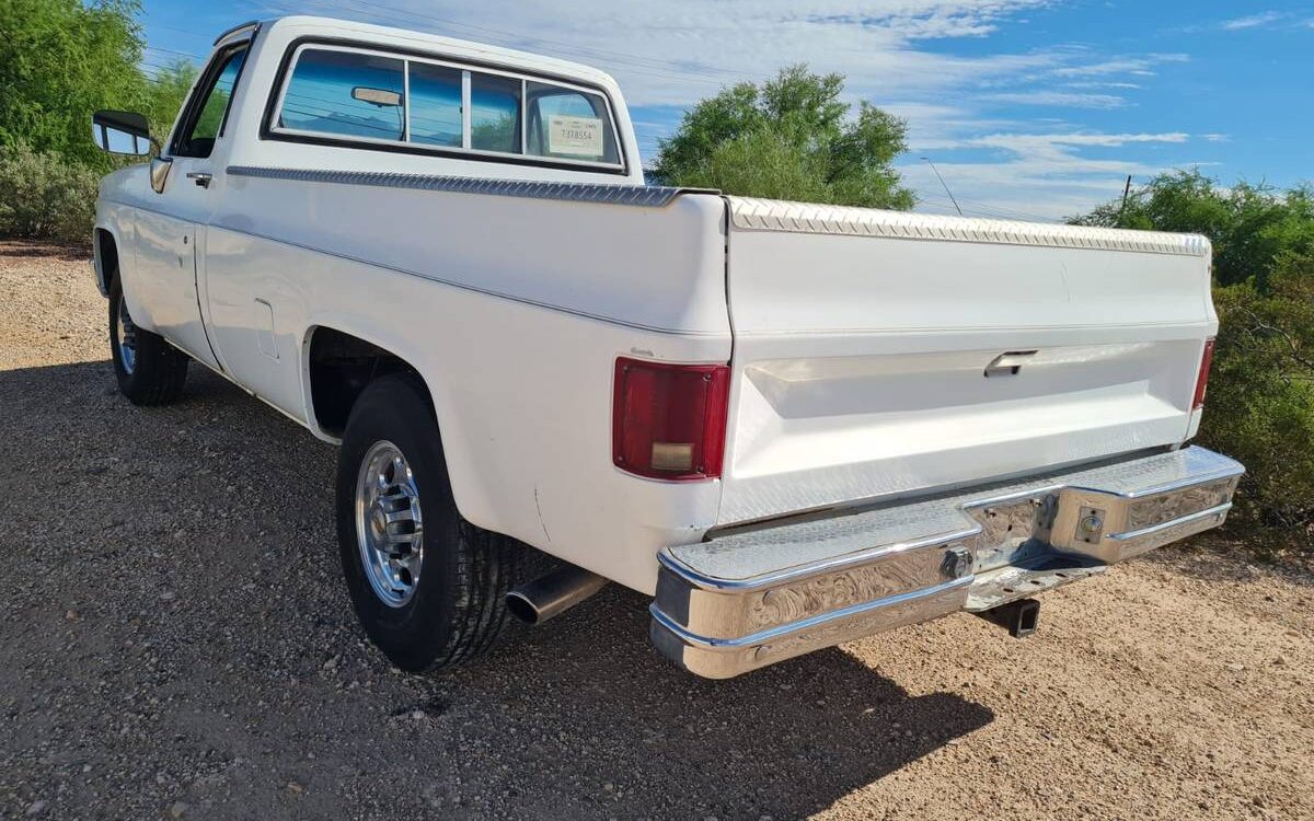 Chevrolet-Silverado-1985-2