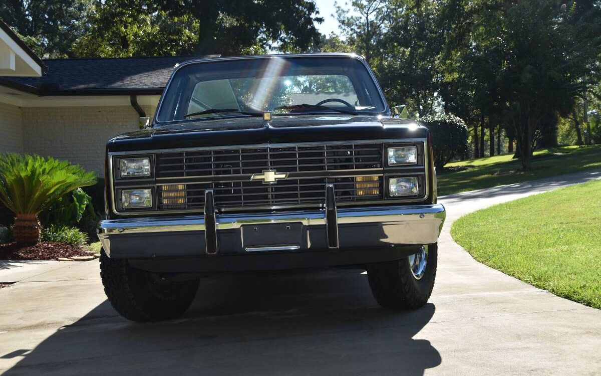 Chevrolet-Silverado-c10-1984-1