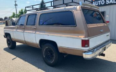 Chevrolet-Suburban-1980