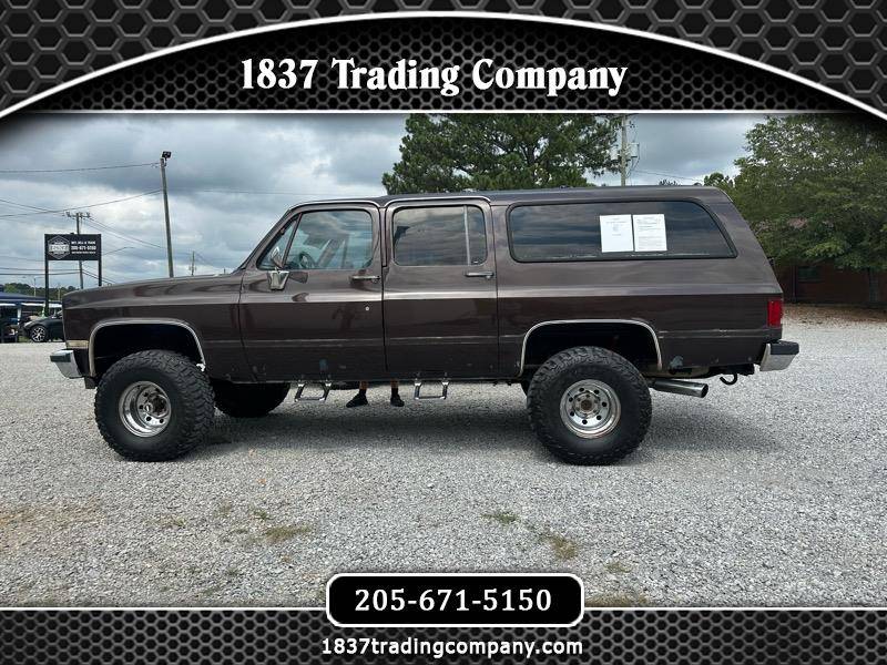 Chevrolet-Suburban-1987-1