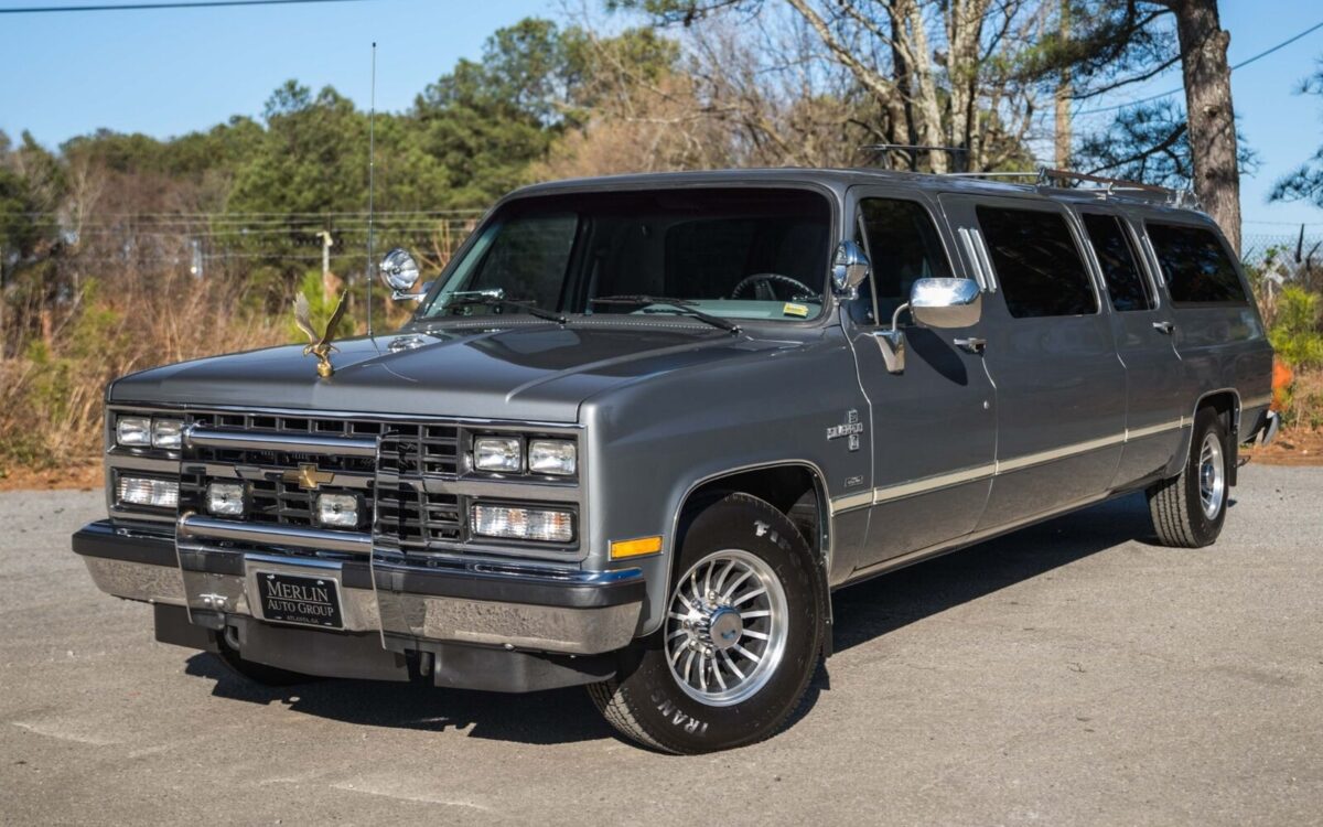 Chevrolet Suburban  1988