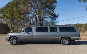 Chevrolet-Suburban-1988-9