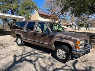 Chevrolet-Suburban-1994