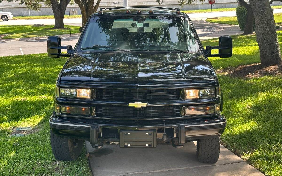 Chevrolet-Suburban-diesel-1994-10