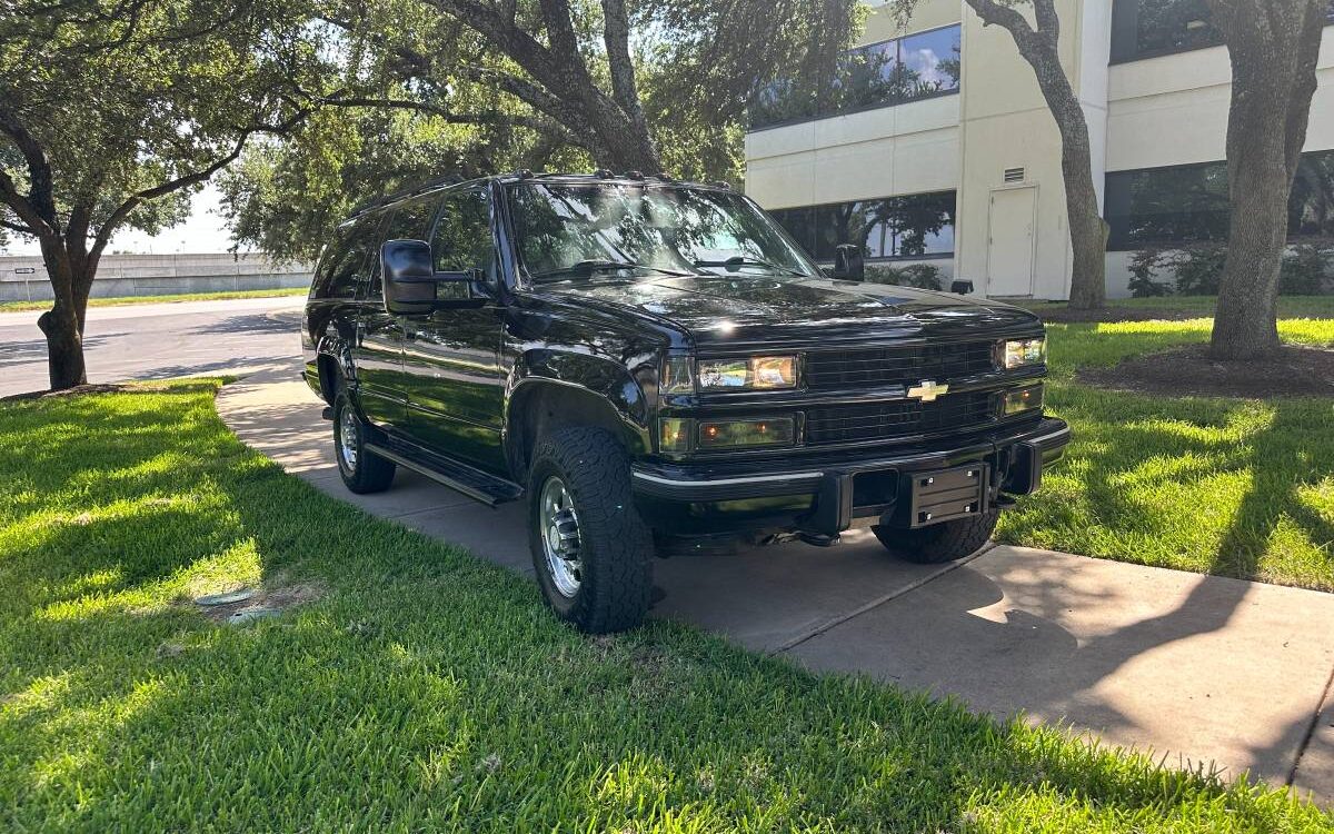 Chevrolet-Suburban-diesel-1994-12