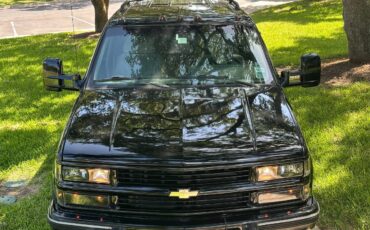 Chevrolet-Suburban-diesel-1994-14