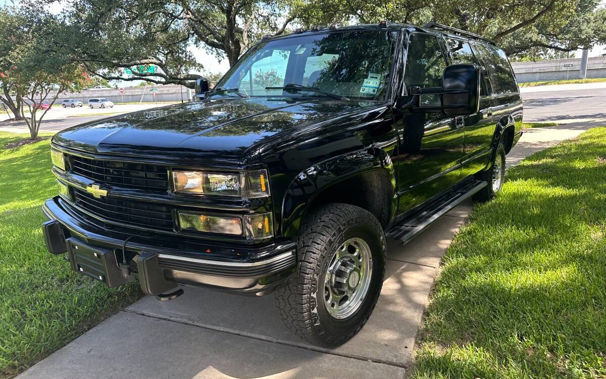 Chevrolet-Suburban-diesel-1994-16