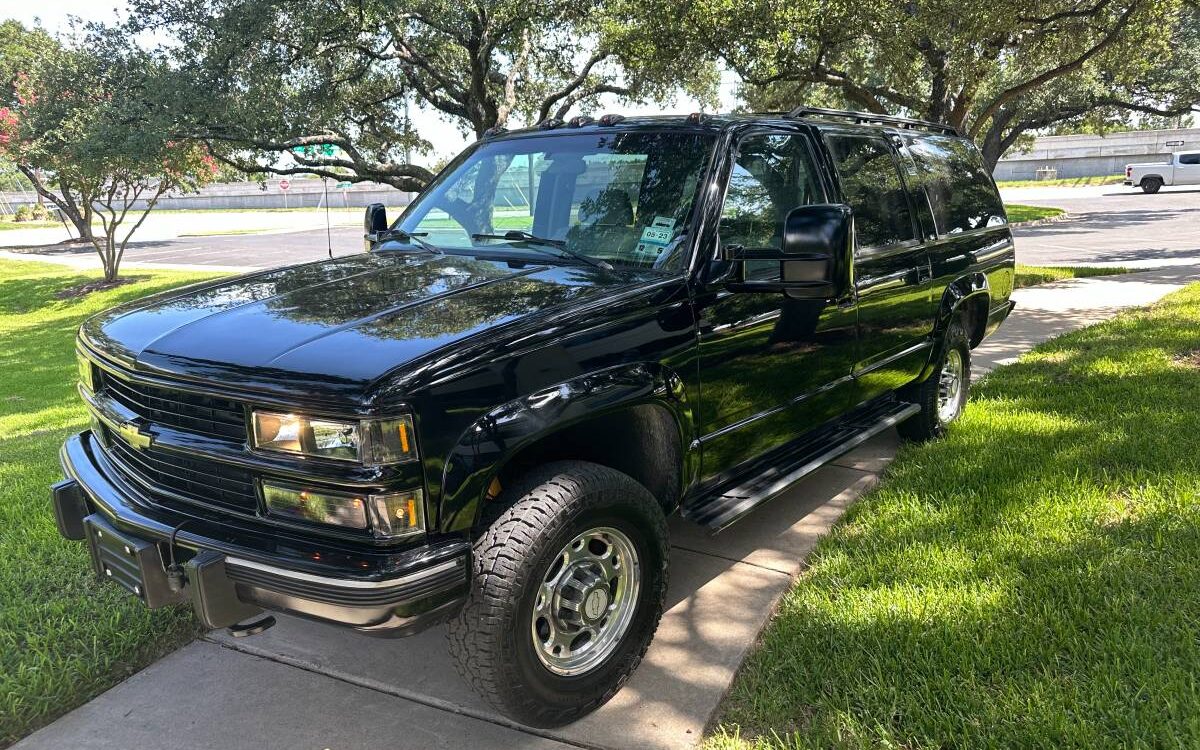 Chevrolet-Suburban-diesel-1994-9