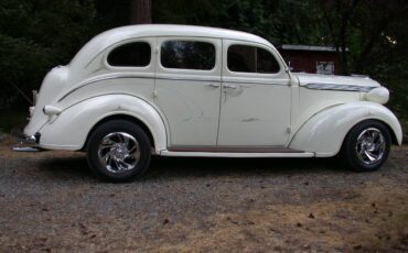 Chrysler-1937-7