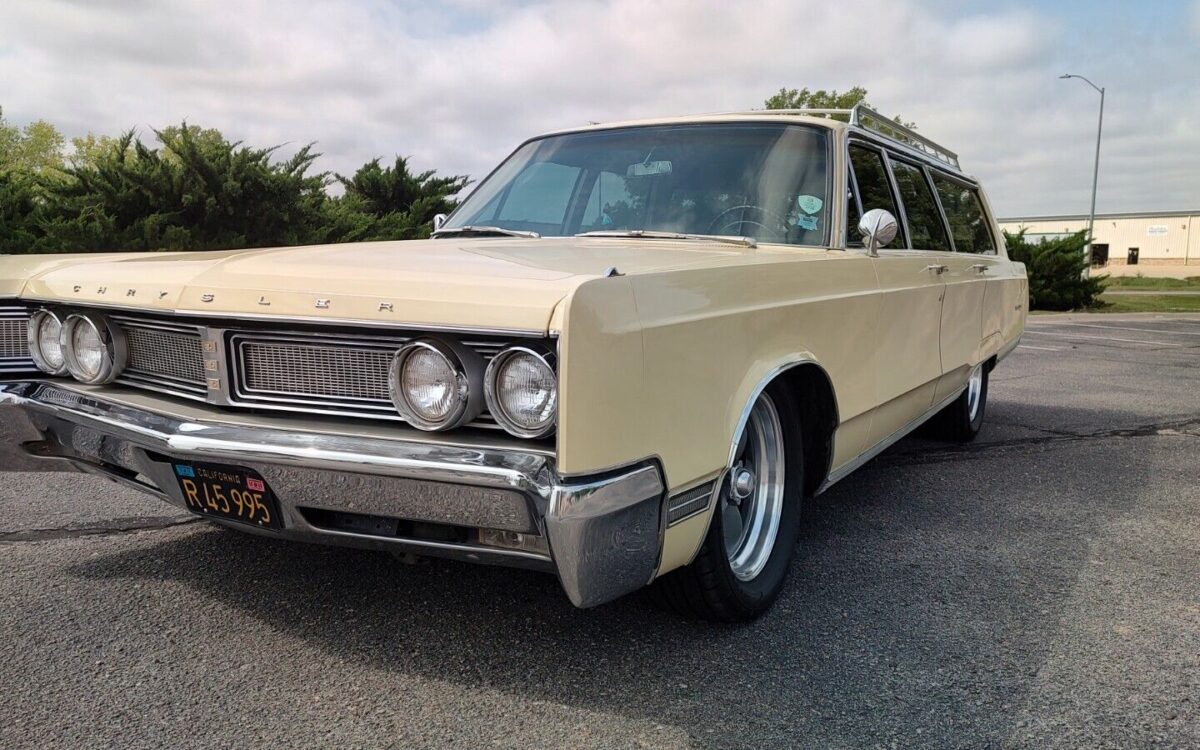 Chrysler Station Wagon 1967