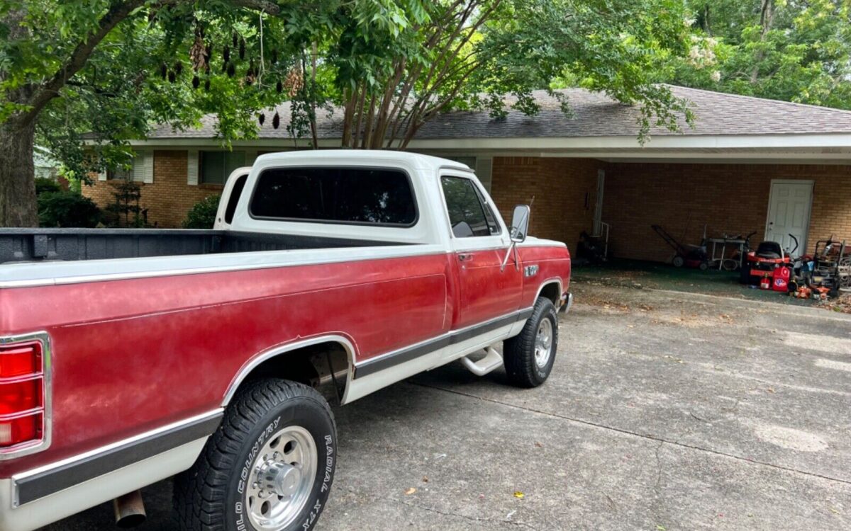 Dodge-34-Ton-Pickup-1984-2