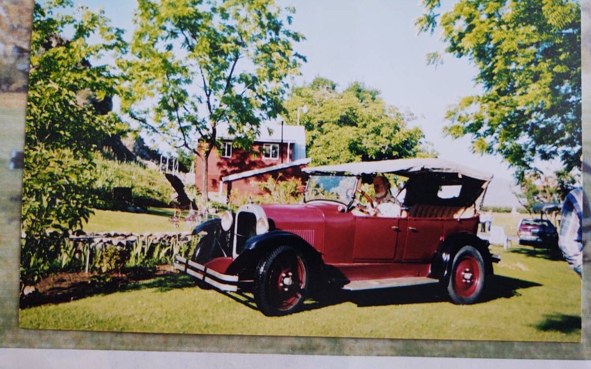 Dodge-Brothers-touring-car-1924