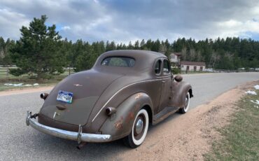 Dodge-Coupe-1937-17