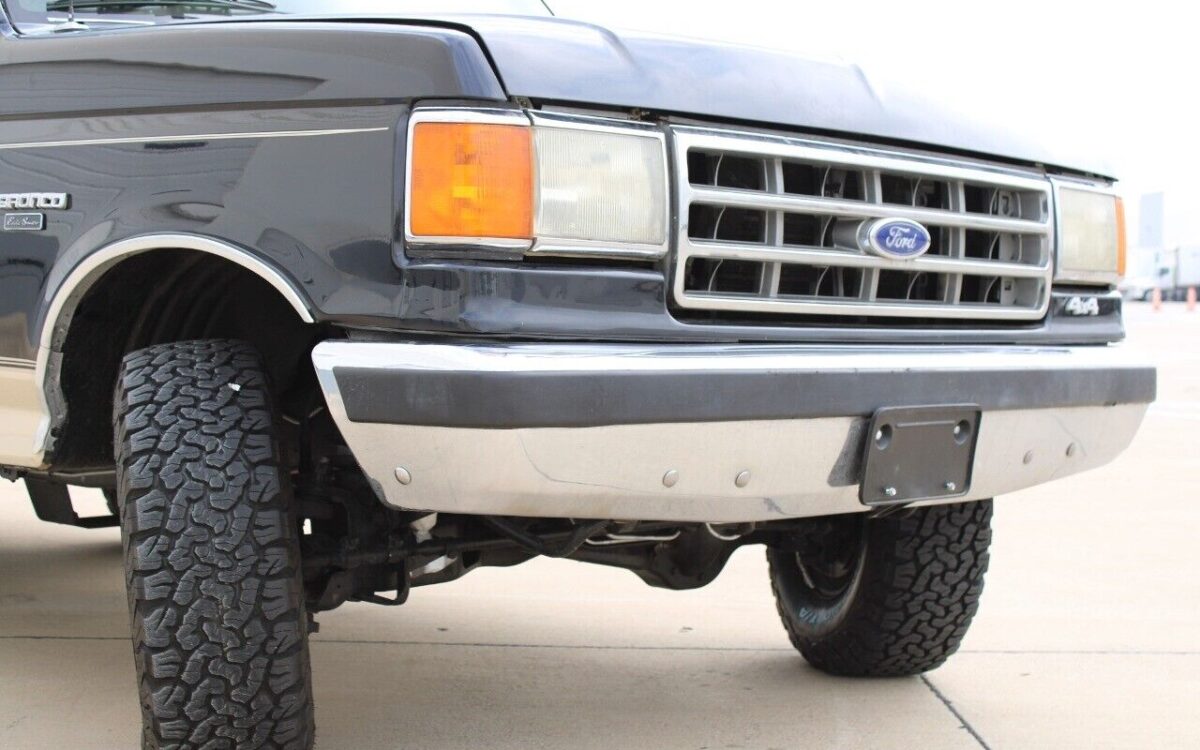 Ford-Bronco-1988-11