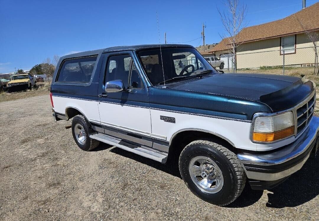 Ford-Bronco-SUV-1994-1