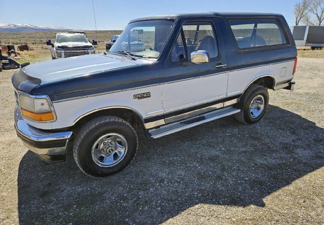 Ford Bronco SUV 1994