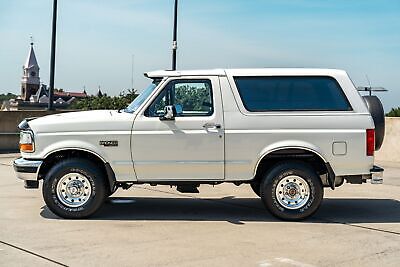 Ford-Bronco-SUV-1994-5