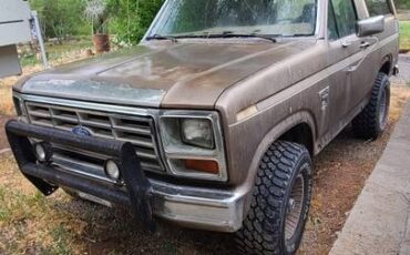 Ford-Bronco-xlt-1984-1