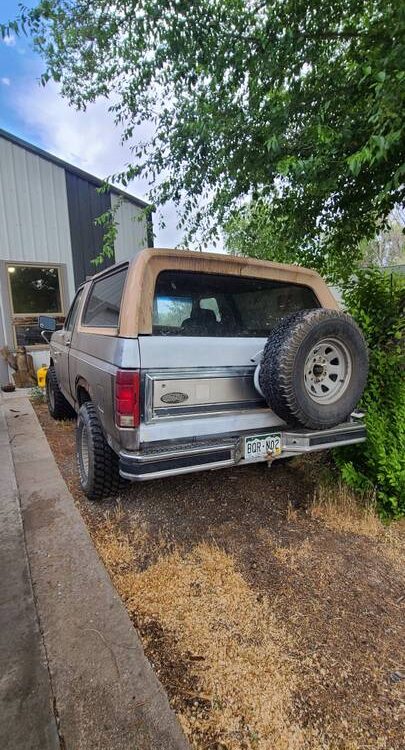 Ford-Bronco-xlt-1984-4