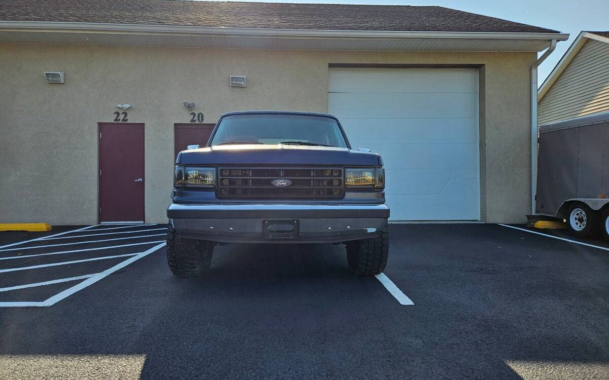 Ford-Bronco-xlt-1987-3