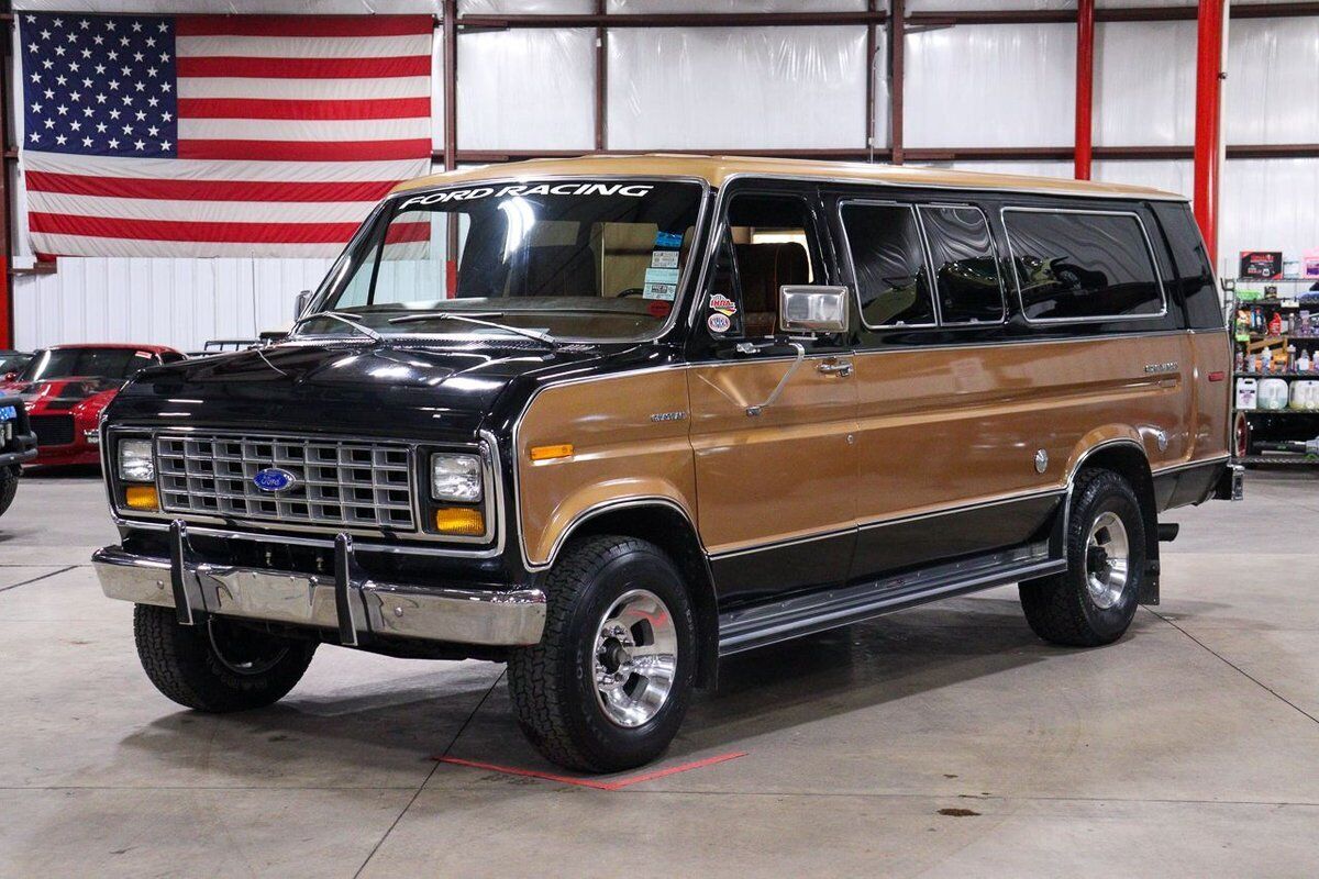 Ford Chateau Van 1979 à vendre