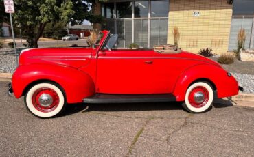 Ford-Deluxe-Convertible-1939-1