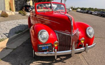 Ford-Deluxe-Convertible-1939-16