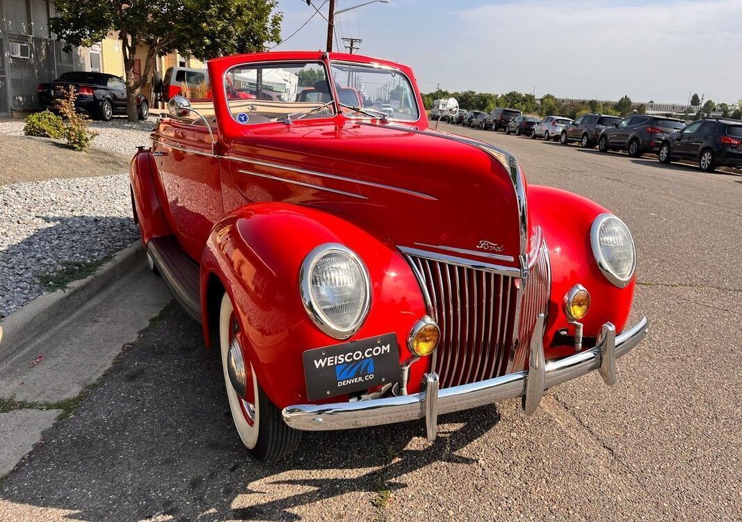 Ford-Deluxe-Convertible-1939-17