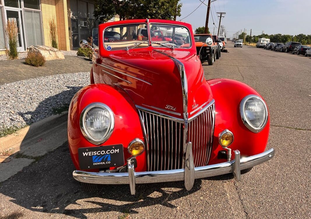 Ford-Deluxe-Convertible-1939-18