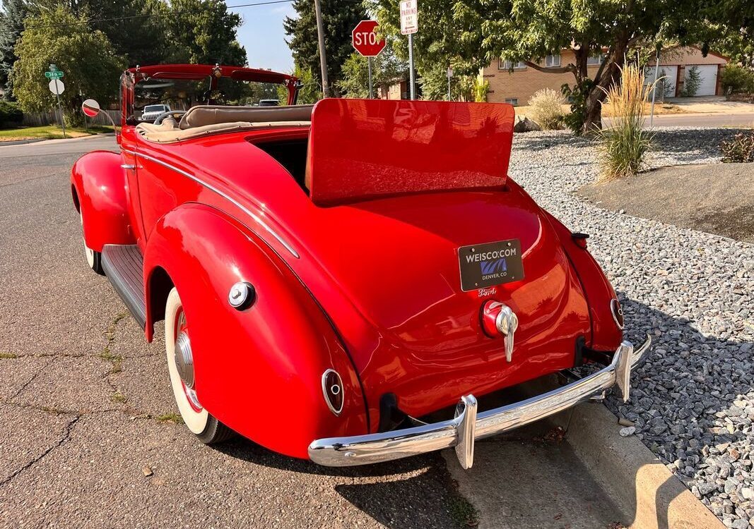 Ford-Deluxe-Convertible-1939-2