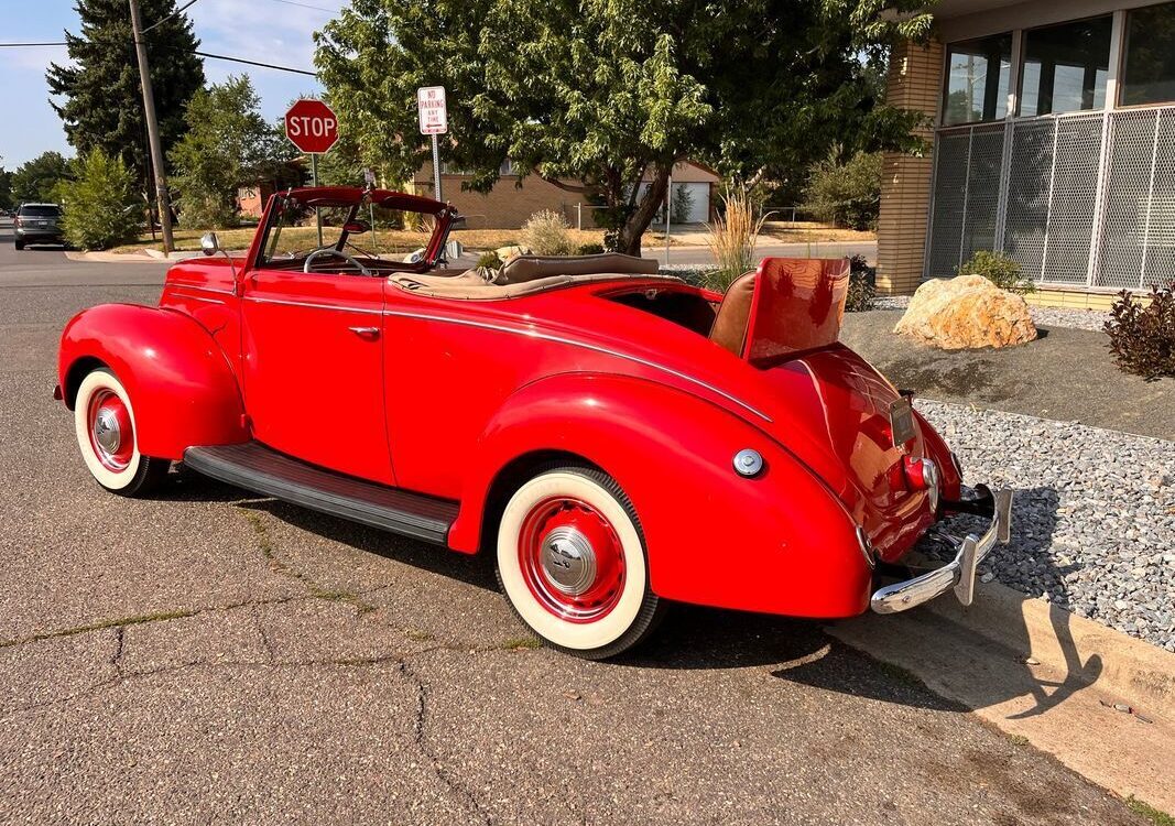 Ford-Deluxe-Convertible-1939-28