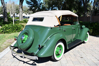 Ford-Deluxe-Phaeton-Cabriolet-1935-3