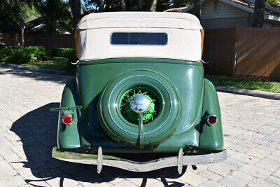 Ford-Deluxe-Phaeton-Cabriolet-1935-9