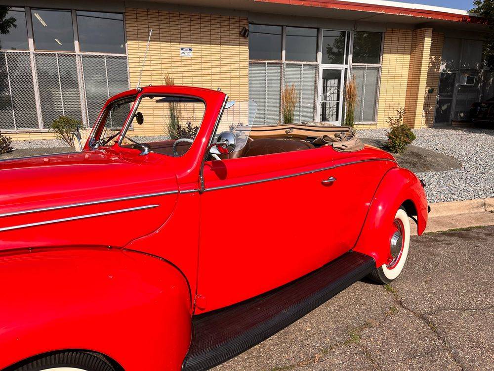 Ford-Deluxe-convertible-1939-1