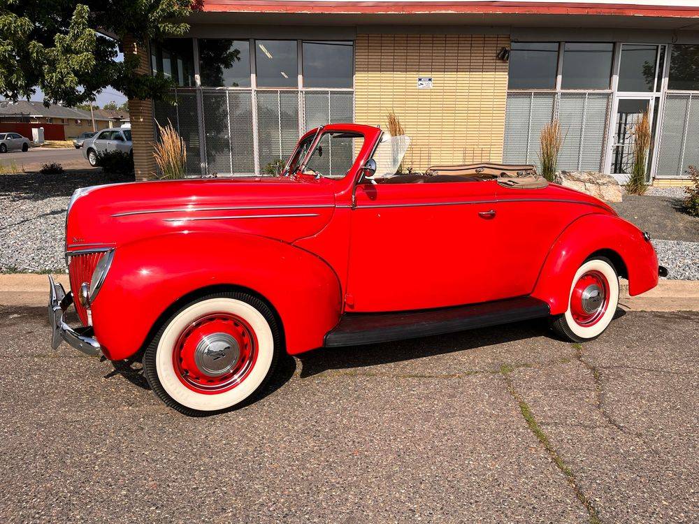 Ford-Deluxe-convertible-1939-11