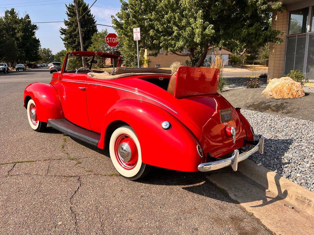 Ford-Deluxe-convertible-1939-23